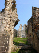 porte d'acc&egrave;s &agrave; la cour haute vue de l'angle sud